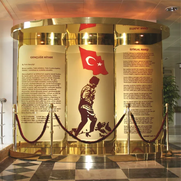 Atatürk ve Şehit Köşeleri