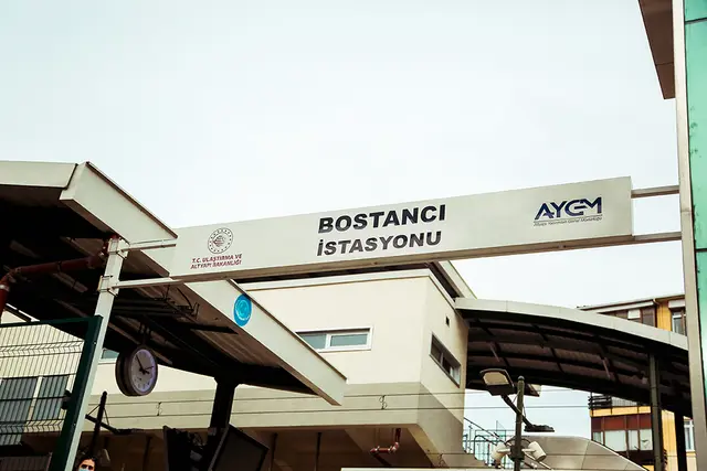 Building Facade Signage