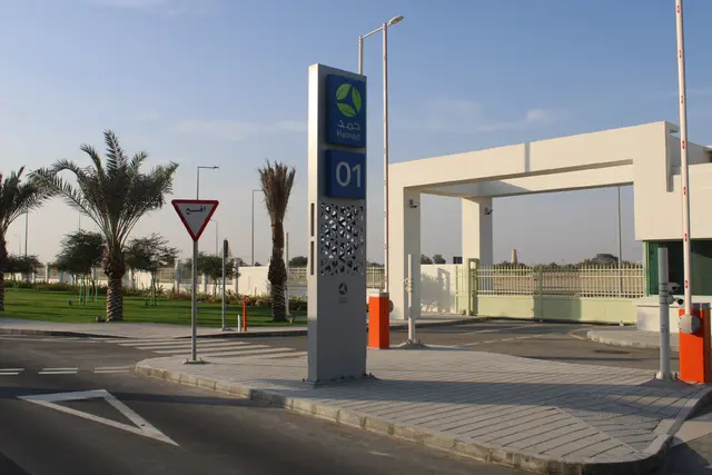 Totem Signage & Pylon Signs