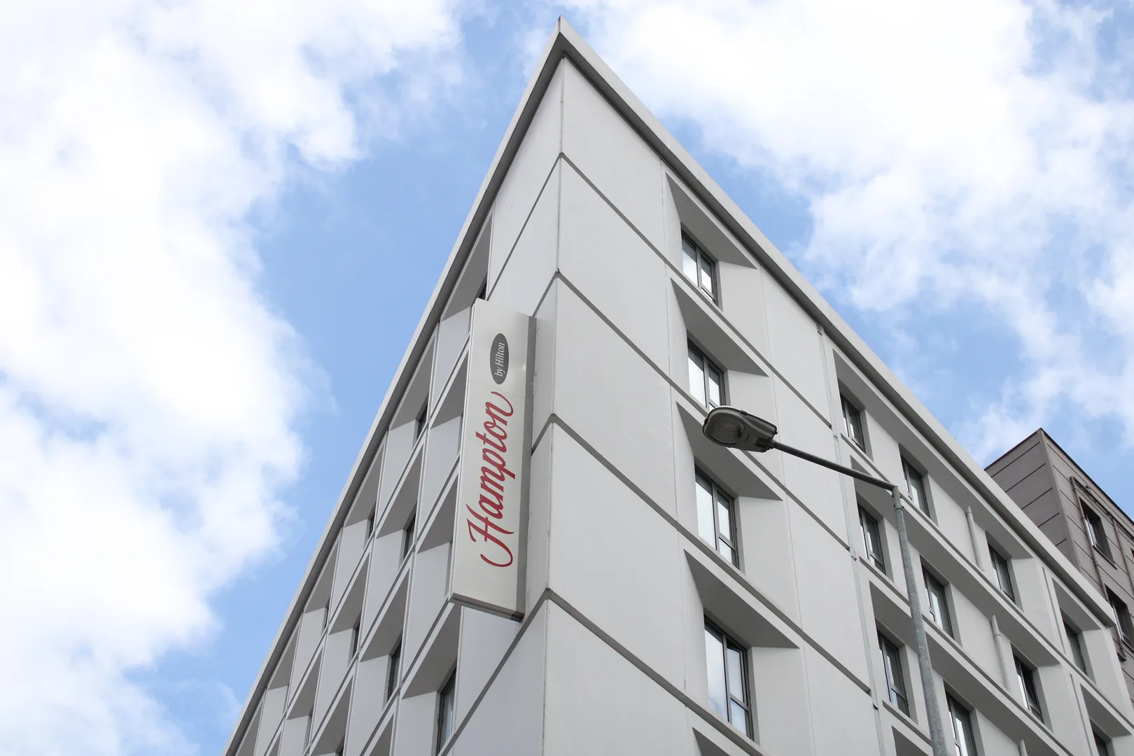 Hampton by Hilton Şişli Entegre İç ve Dış Mekan Mimari Yönlendirme Projesi