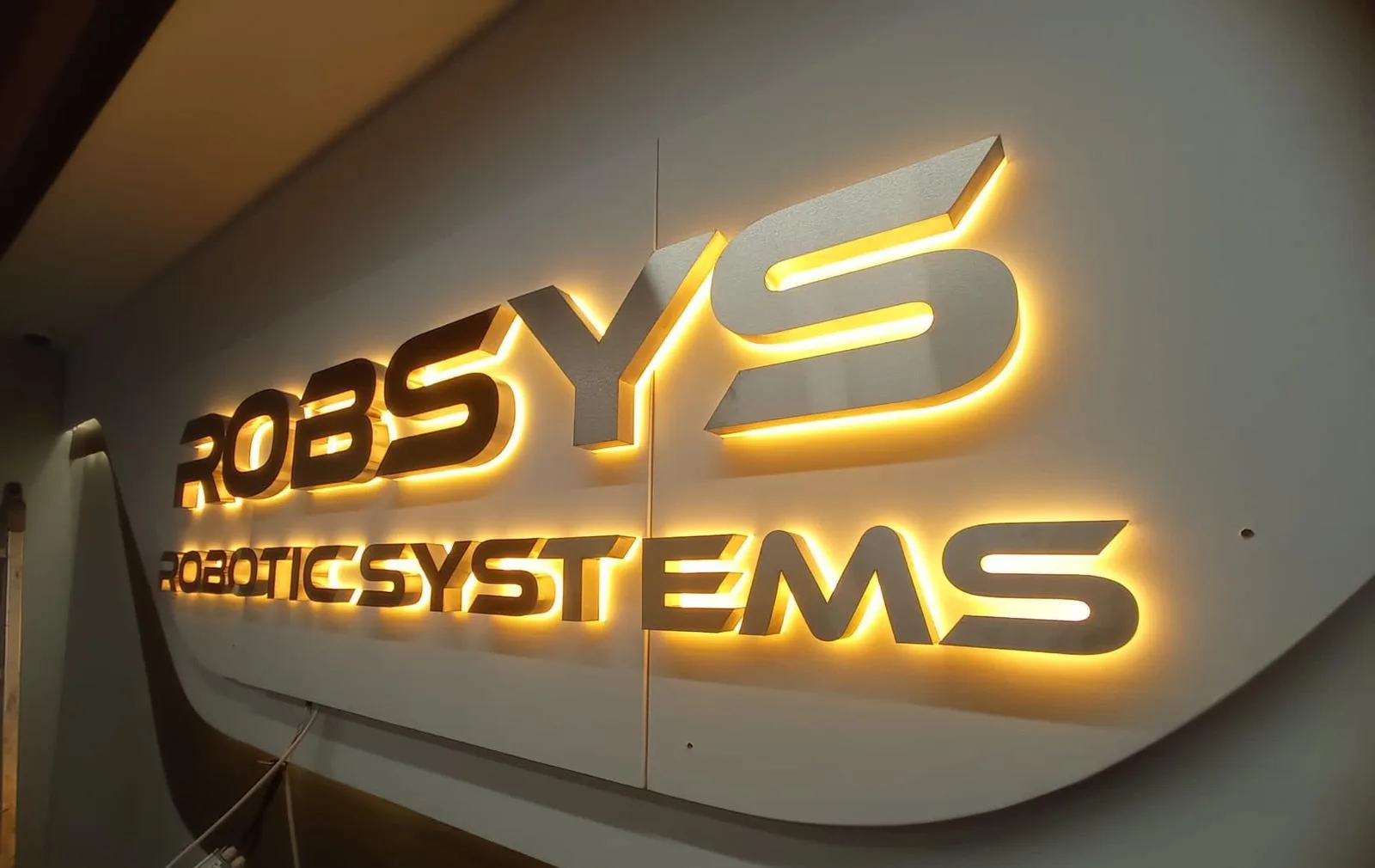 Robsys Robotic Systems Genel Müdürlüğü İç Mekan Kutu Harf Tasarım, Üretim ve Montaj Projesi