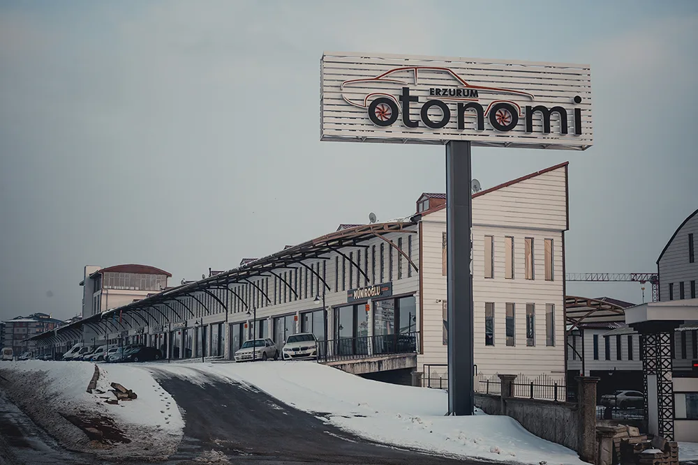 Otonomi Erzurum Otomotiv Ticaret Kompleksi Dış Mekan Kaset Totem Tasarım, Üretim ve Montaj Projesi