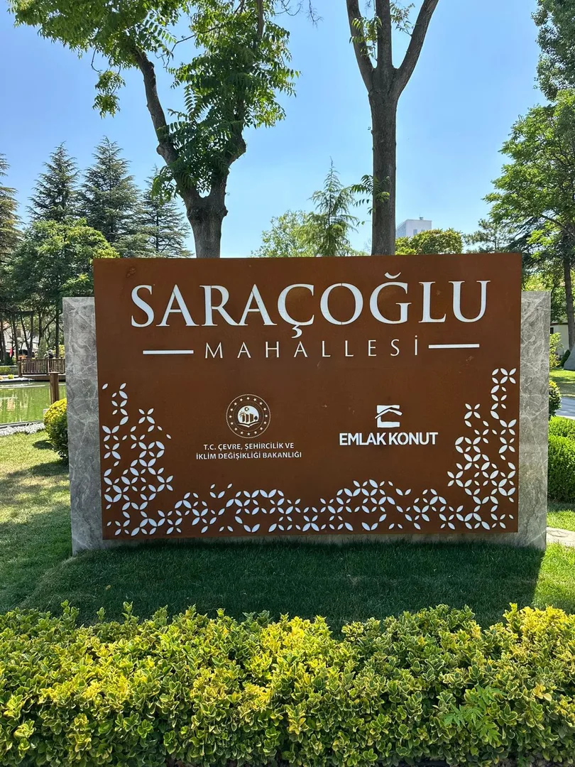 Emlak Konut Saraçoğlu Mahallesi Anıt Tabelası ve Dış Mekan Pilon Sistemleri Tasarım, Üretim ve Montaj Projesi