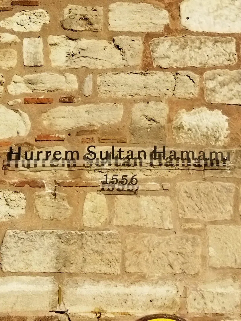 Tarihi Hürrem Sultan Hamamı Dış Mekan Pilonları ve Giriş Tabelaları Tasarım, Üretim ve Montaj Projesi