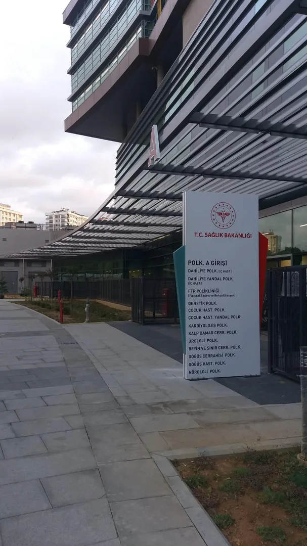 Göztepe Şehir Hastanesi Kompleks Tabela Tasarımı ve Uygulaması