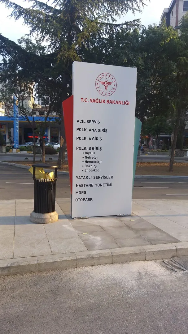 Göztepe Şehir Hastanesi Kompleks Tabela Tasarımı ve Uygulaması