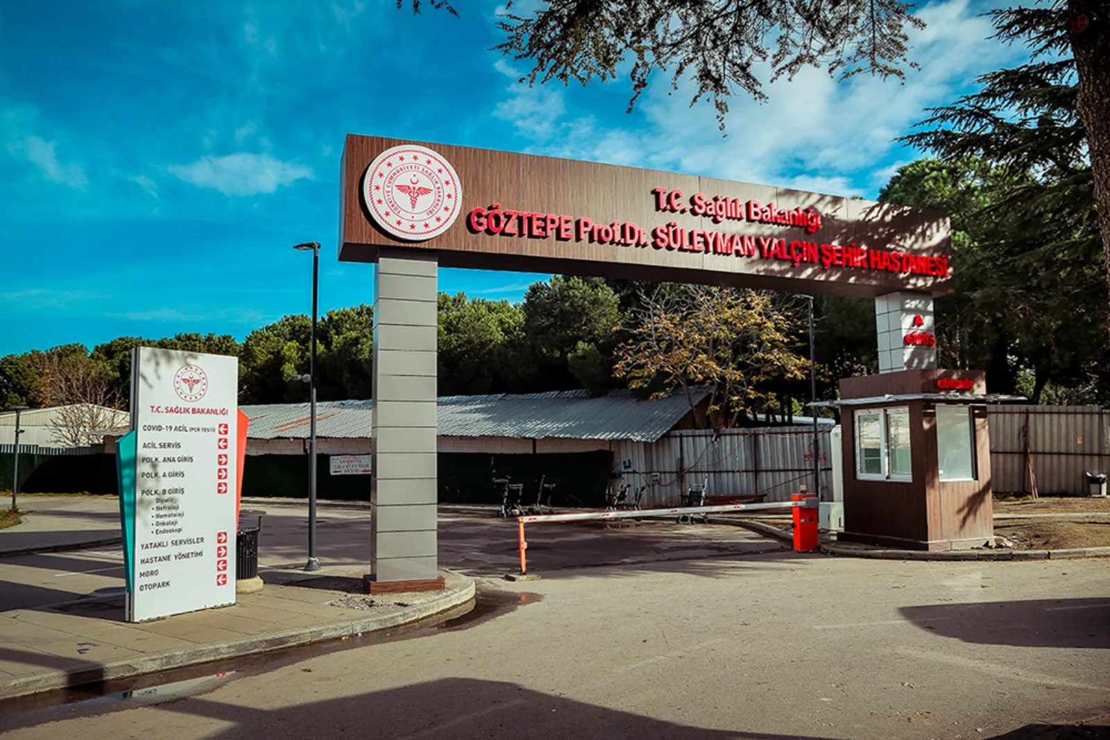 Göztepe Şehir Hastanesi Kompleks Tabela Tasarımı ve Uygulaması