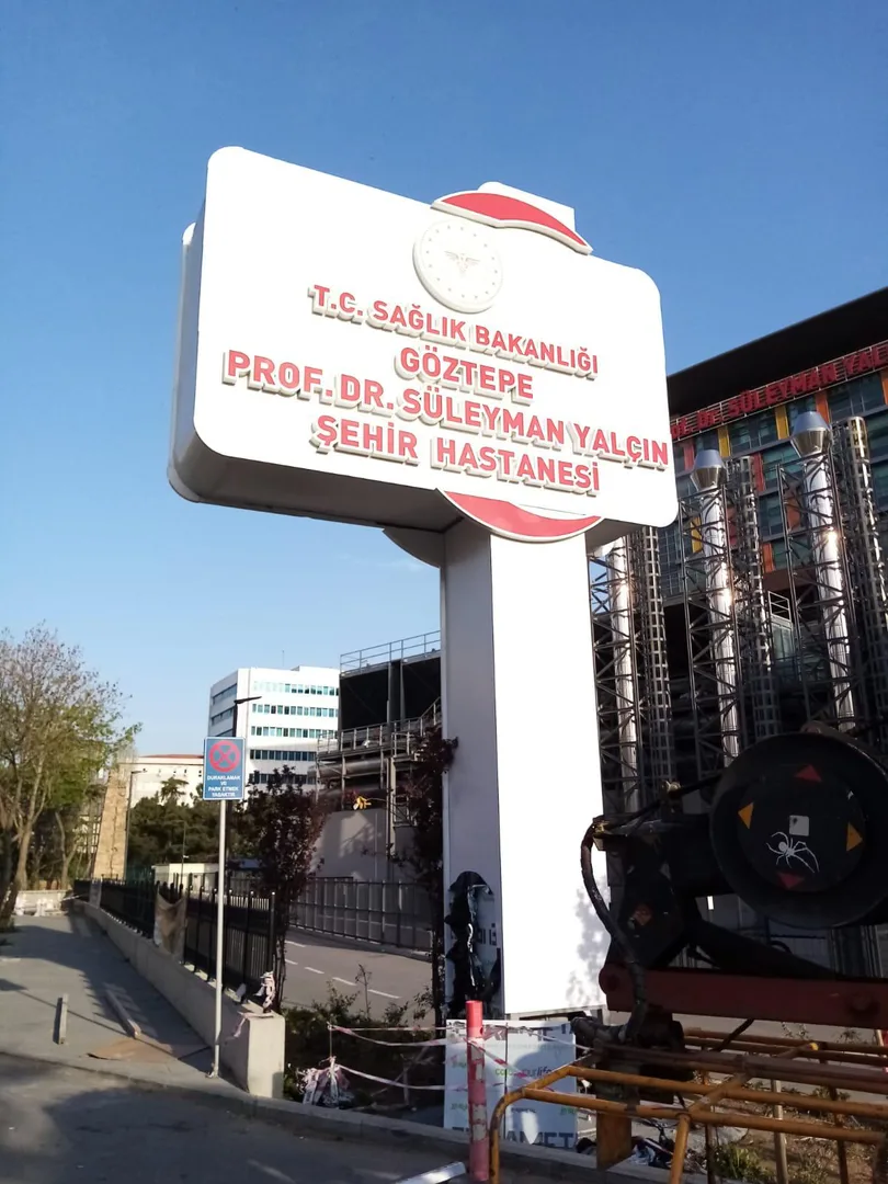 Göztepe Şehir Hastanesi Kompleks Tabela Tasarımı ve Uygulaması