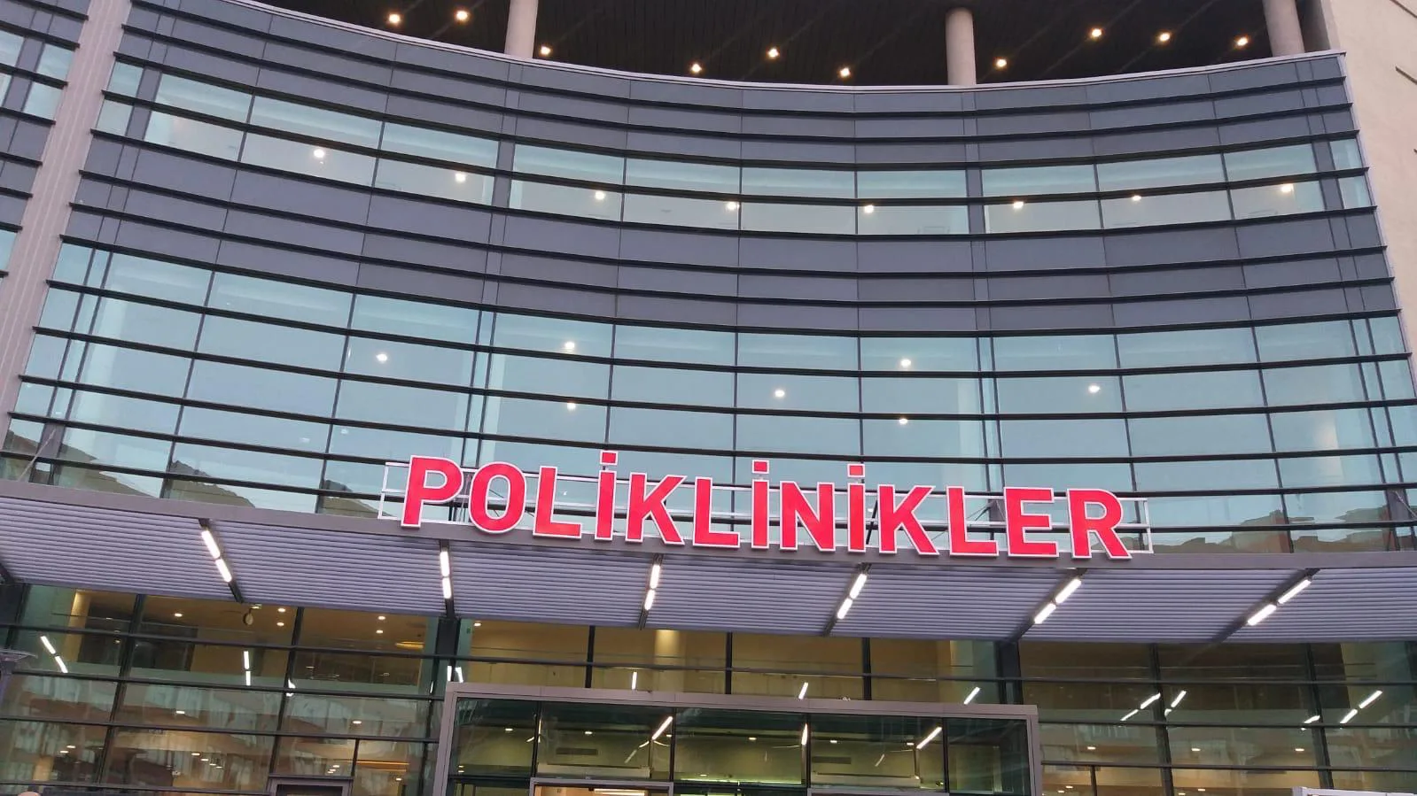 Göztepe Şehir Hastanesi Kompleks Tabela Tasarımı ve Uygulaması