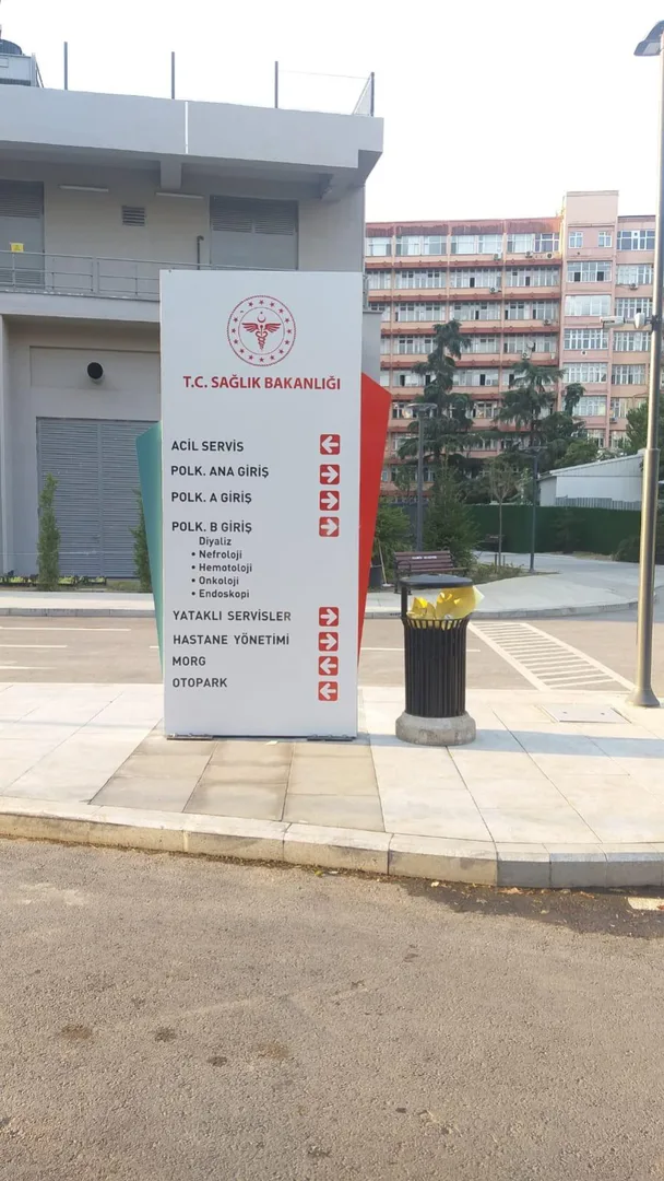Göztepe Şehir Hastanesi Kompleks Tabela Tasarımı ve Uygulaması