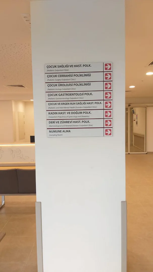 Göztepe Şehir Hastanesi Kompleks Tabela Tasarımı ve Uygulaması