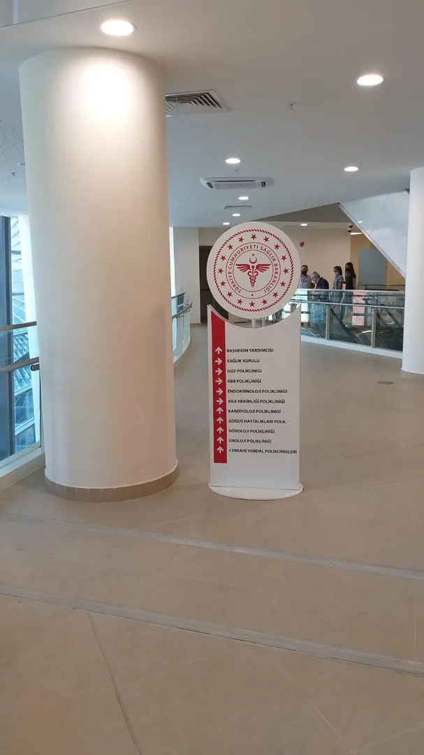 Göztepe Şehir Hastanesi Kompleks Tabela Tasarımı ve Uygulaması