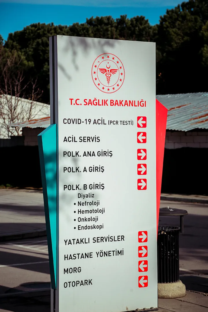 Göztepe Şehir Hastanesi Kompleks Tabela Tasarımı ve Uygulaması