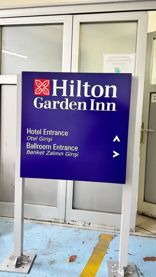 Hilton Garden Inn Azerbaycan Uluslararası Dış Mekan Cephe ve Pilon Projesi