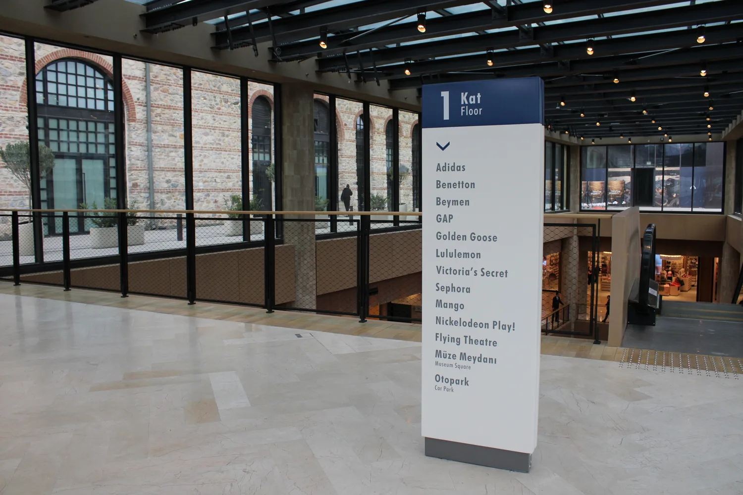 Tersane İstanbul Mall Mimari Yönlendirme ve Tabela Tasarım Geliştirme Projesi